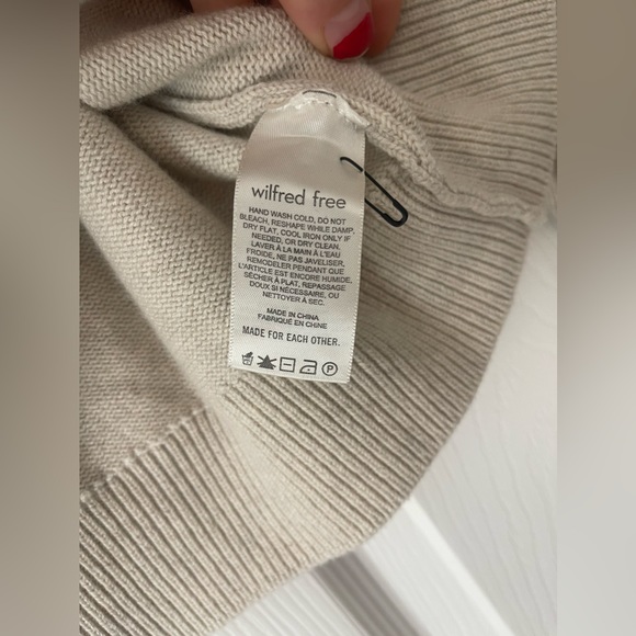 ARITZIA Wilfred Free Cropped Sweater Size S - Picture 3 of 6